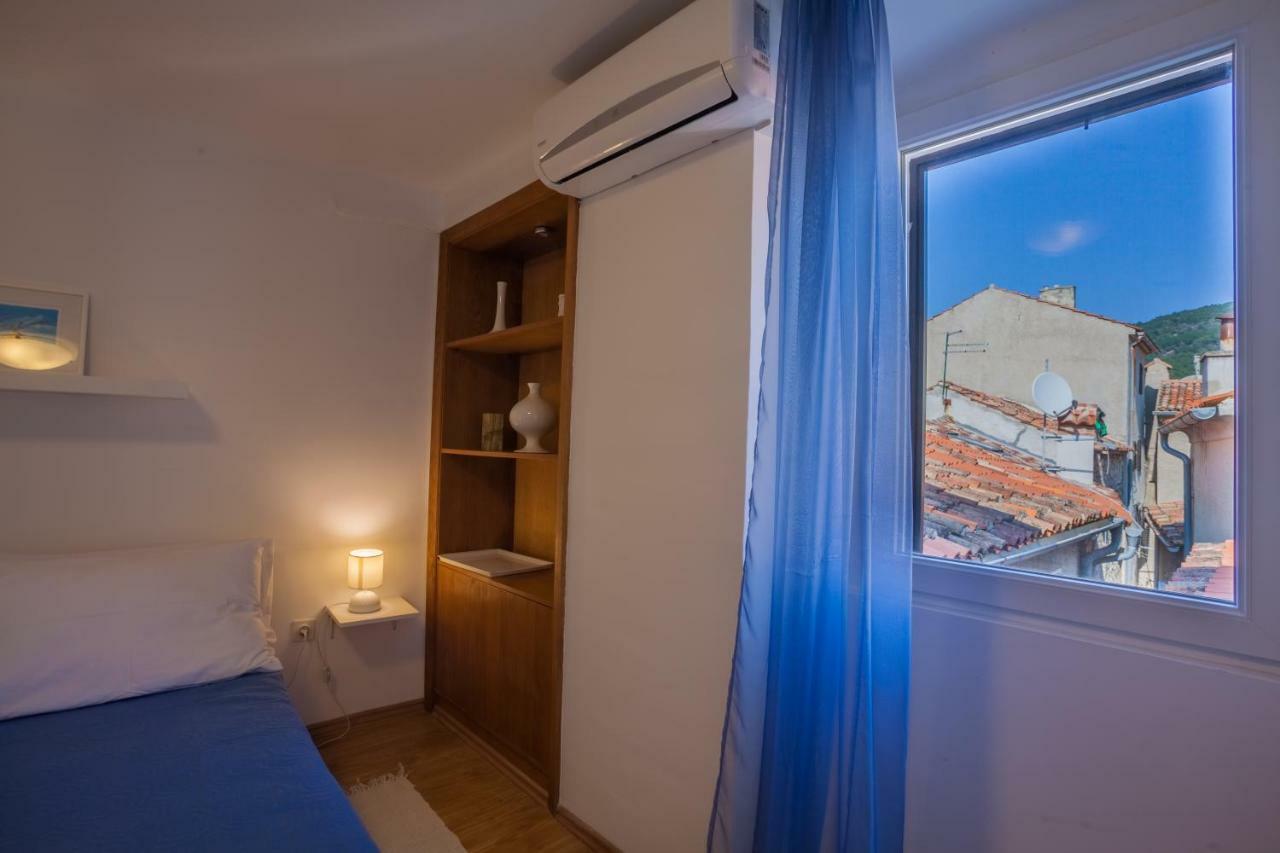 Room M كريس المظهر الخارجي الصورة